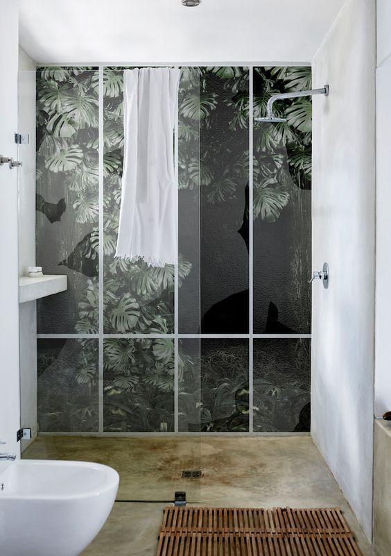 papel wet system imitando un bosque tropical de wallanddeco