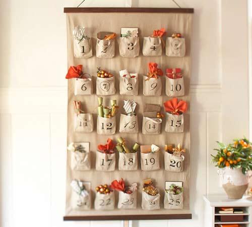 calendario de adviento hecho reutilizando un zapatero de tela
