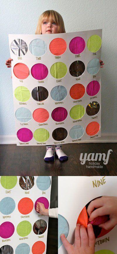 calendario de adviento hecho con cartulina y papel pinocho