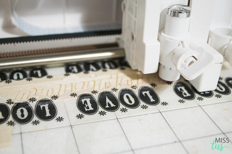 Cortar madera de balsa con curio