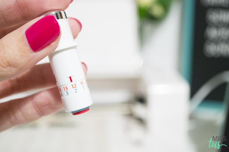 Cortar madera de balsa con curio