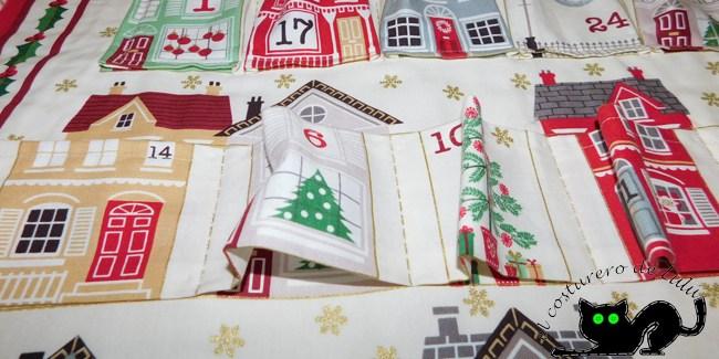 Cosemos por la línea de puntos vertical que hay entre cada casa