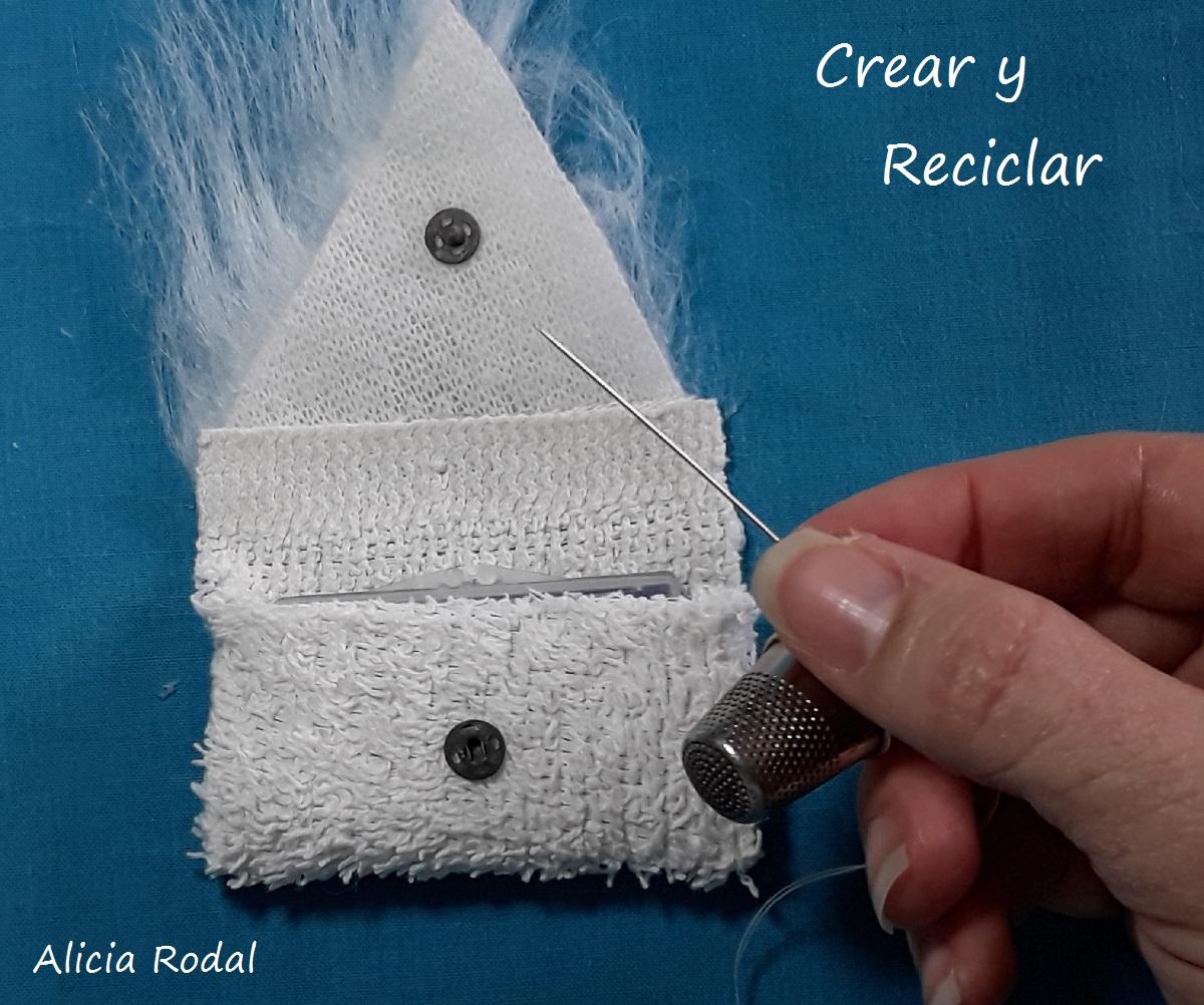Conjunto ropa de invierno: Botas, chaqueta y funda para portátil o laptop DIY con reciclaje