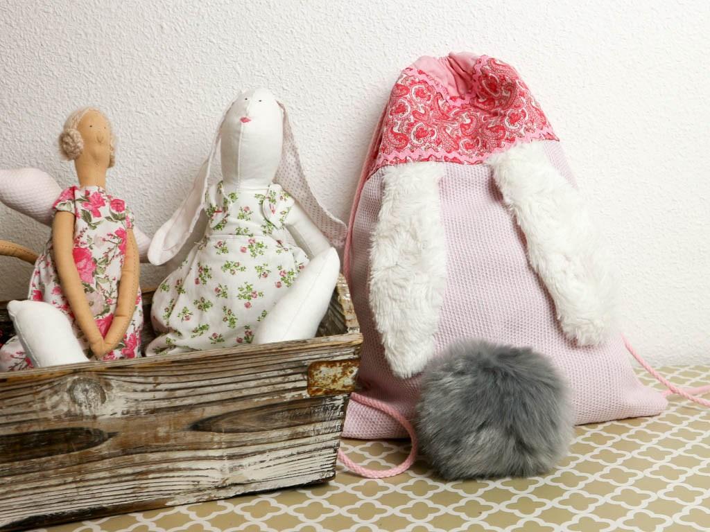 como hacer una mochila con form de conejo
