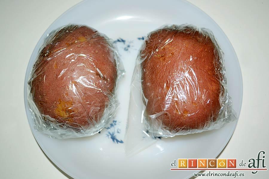 Pudin de salmón, envolverlas en film