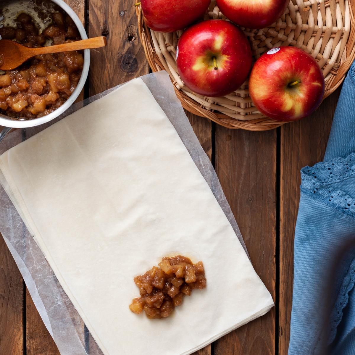 saquitos crujientes de manzana especiada