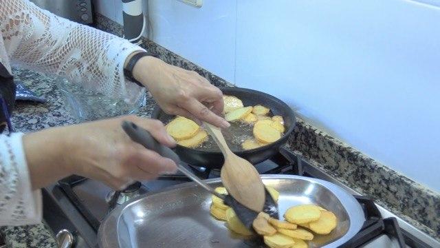 Prefreímos las patatas