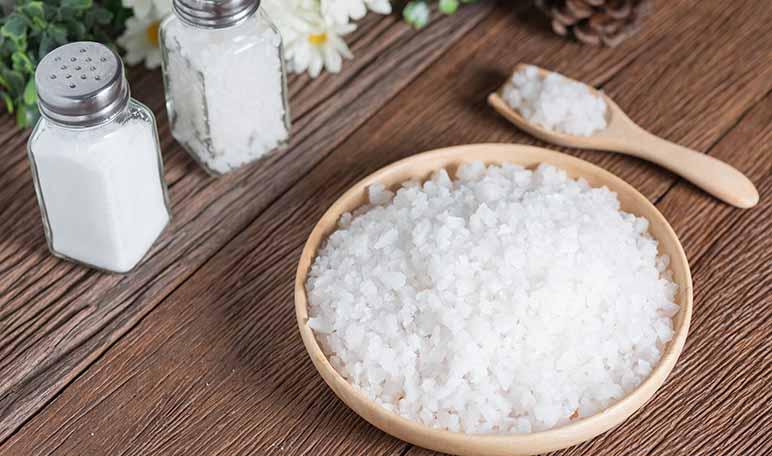 Remedios caseros para los ojos hinchados - Trucos de belleza caseros