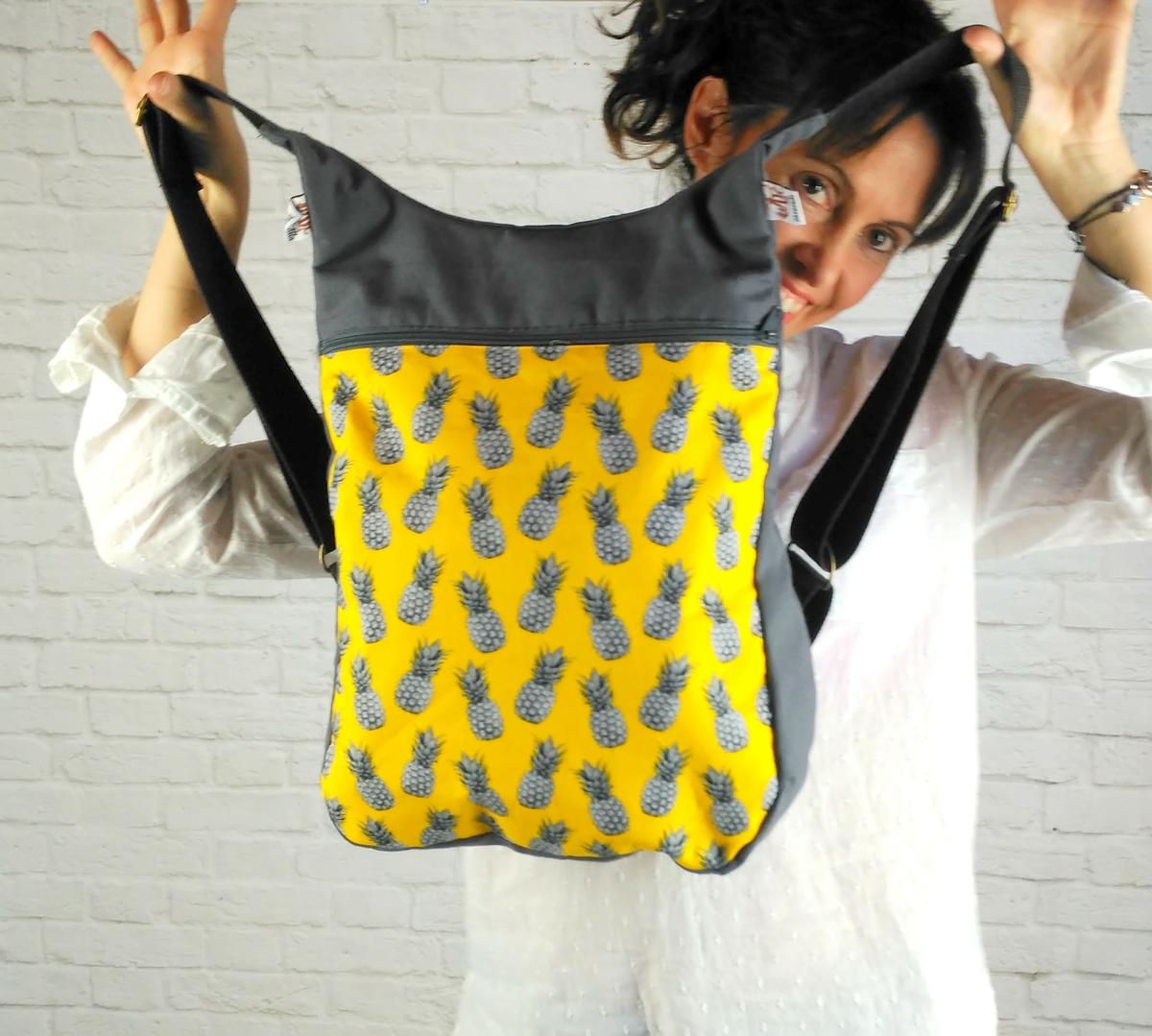 uve original mochila piñas hecha a mano