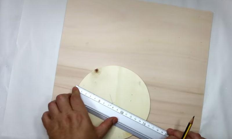 Cómo hacer un reloj de madera