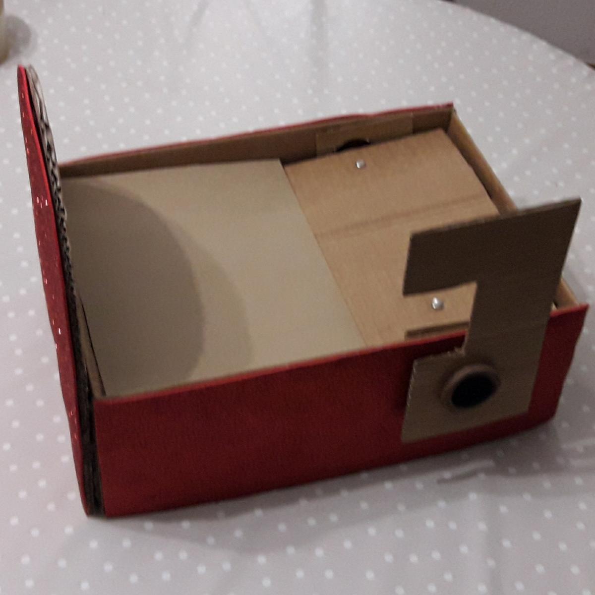 como hacer un buzón de correo mágico reciclando