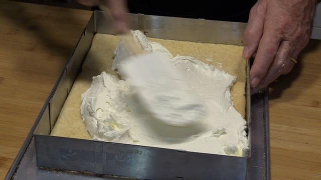 Añadimos la nata (crema de leche)