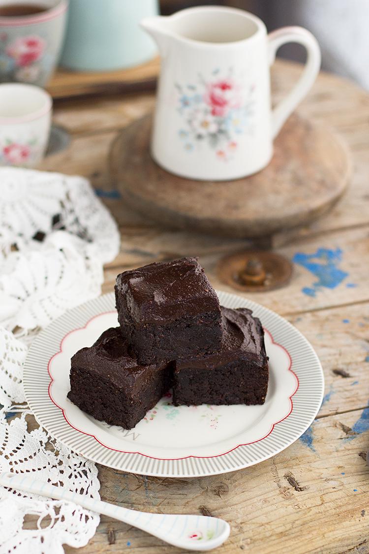 Brownie de Aguacate y coco con nutella casera receta fácil