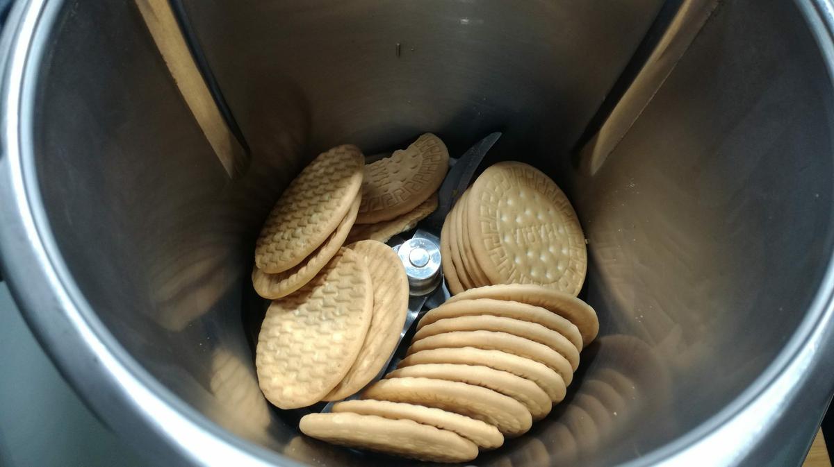 Galletas para la tarta de queso en la Thermomix.