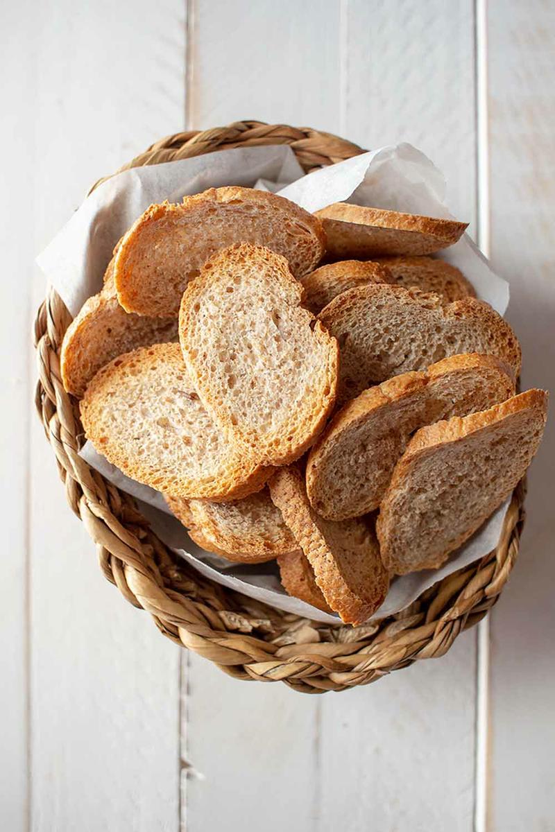 Hacer pan tostado para canapés