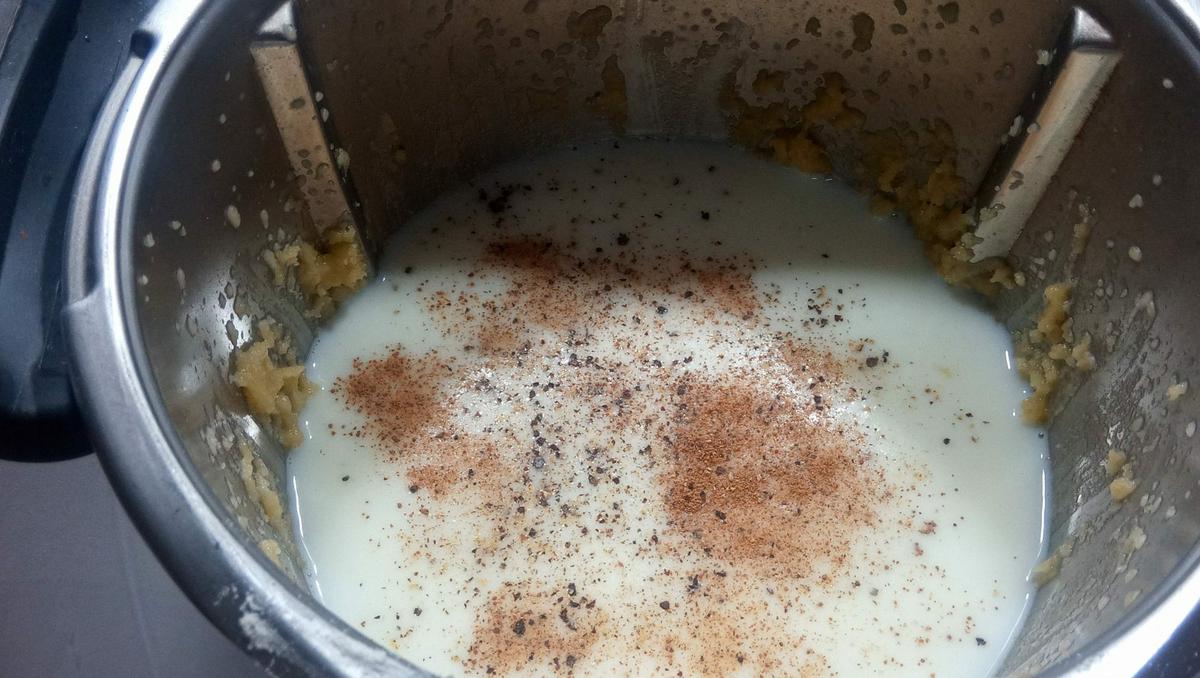 Nuez moscada para las croquetas en Thermomix.