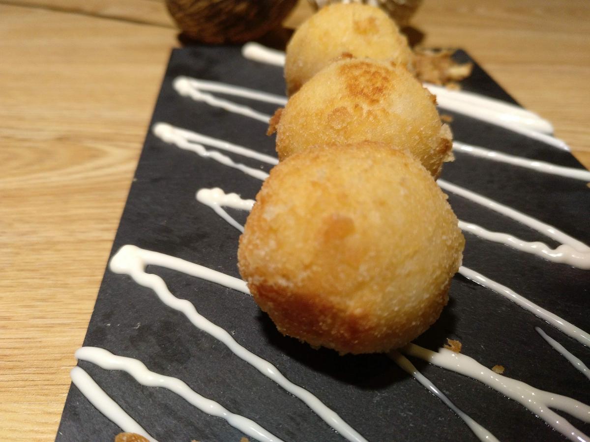 Croquetas de cebolla frita con queso cabrales en Thermomix tm5.