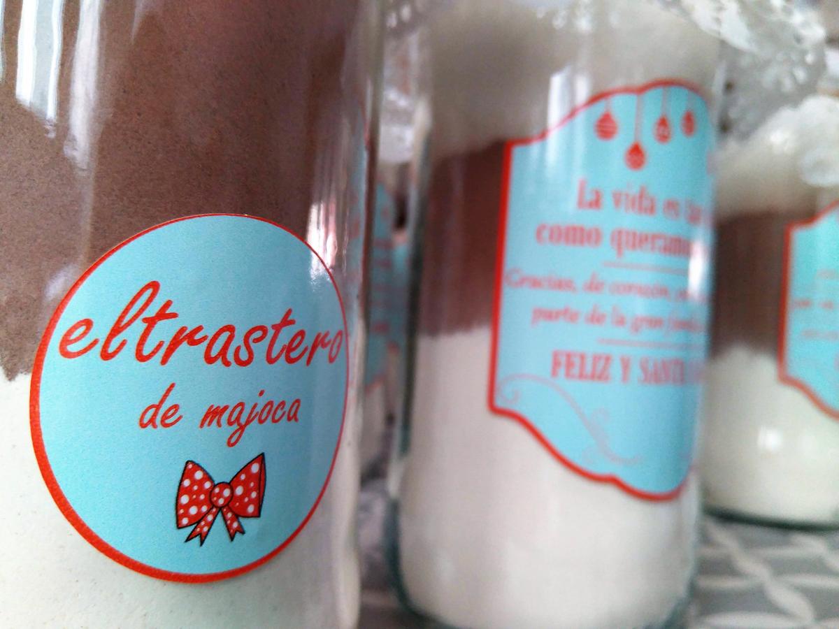 Tarro con receta de bizcocho de chocolate