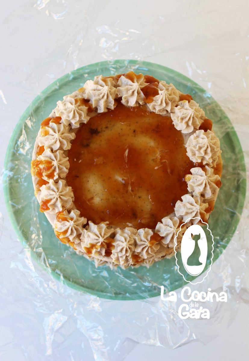 ¡Tarta especiada con toffee de plátano!