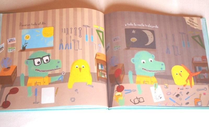 Página de "Pájaro amarillo" se ve a los protagonistas trabajando en su invento