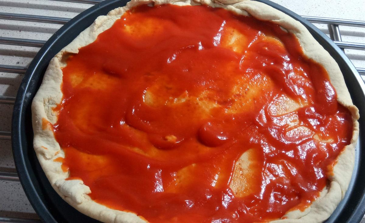 Tomate en la base de pizza sin fermentar con Thermomix