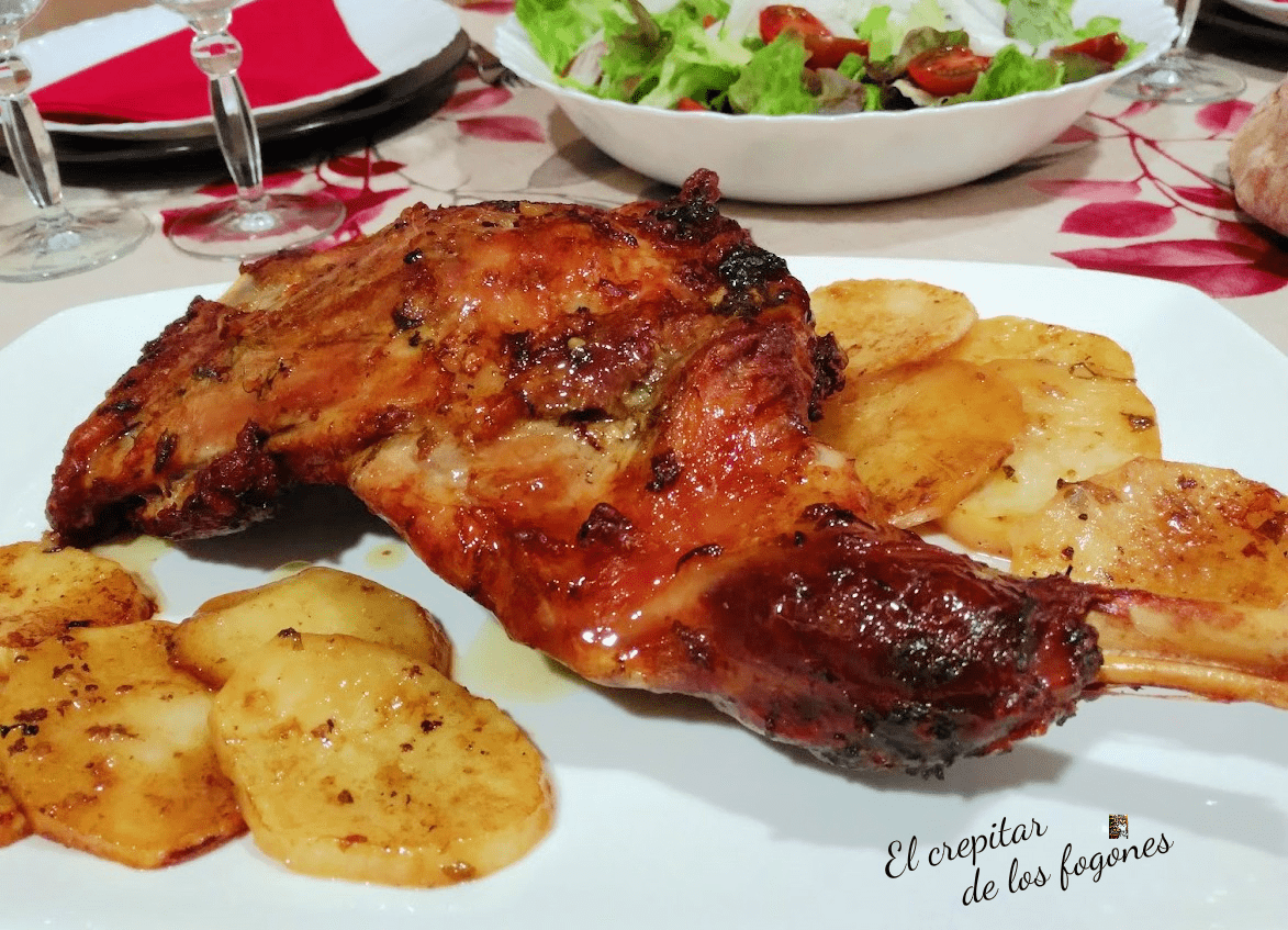 Paletilla De Cordero Asada Con Patatas Panaderas | Cocina