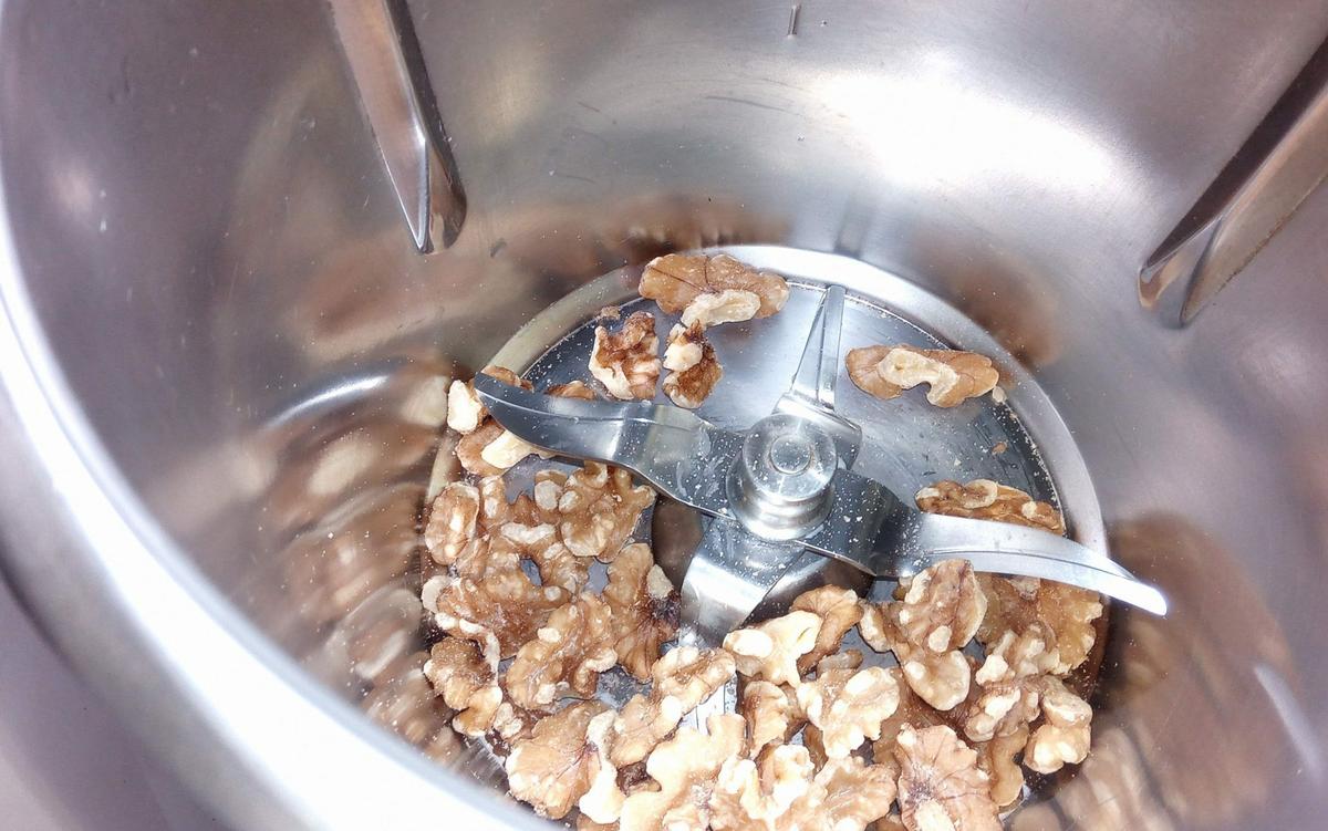 Picar nueces en la Thermomix