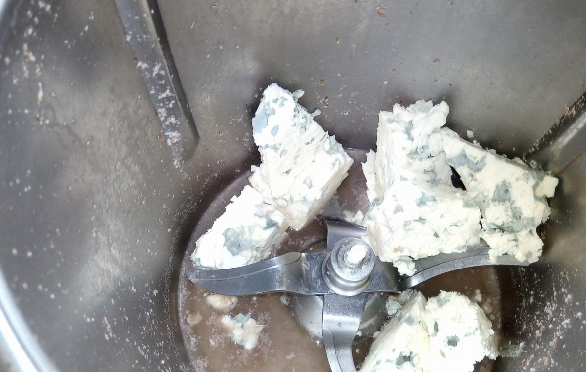 Echar queso azul en la Thermomix