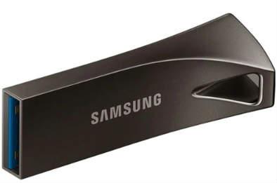 Los mejores pendrives baratos de 4GB 8GB 16GB 32GB 64GB y 128GB memorias flash con USB 3.0 y figuras de superheroes Batman Superman Iron Man Goku y Krilin de Dragon Ball y otras marcas conocidas como Toshiba Kingston y Sandisk