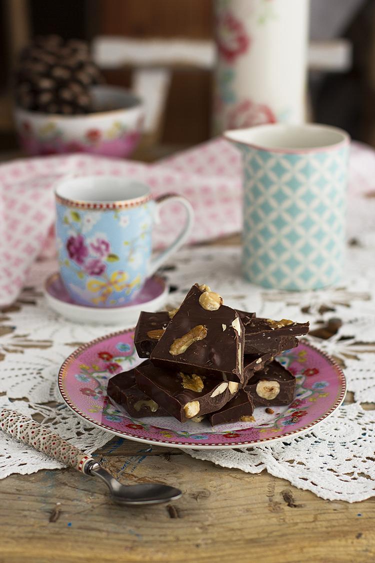 Tableta de Chocolate con Cacahuete y Frutos Secos receta fácil