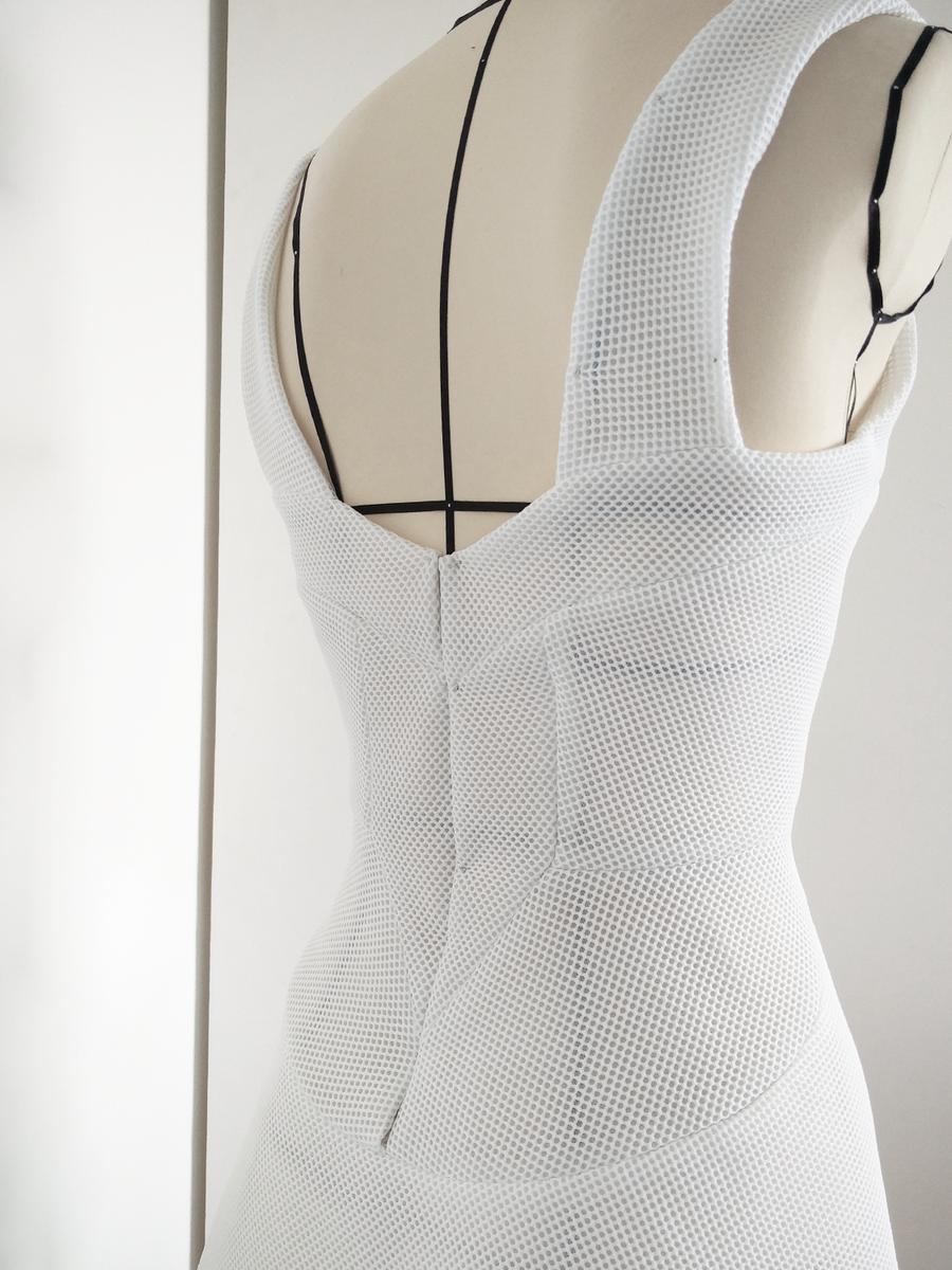 Vestido_futurista_eliminar_pinzas_patron_4