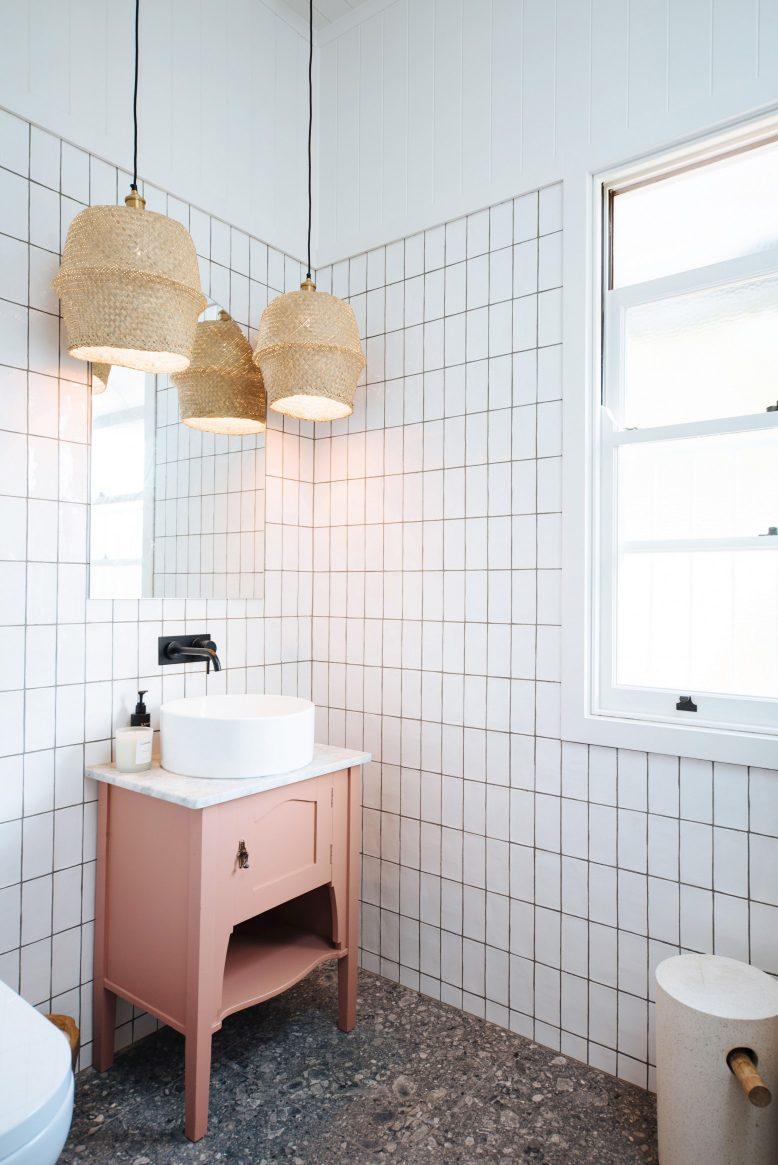 Bathroom-cabinet-1-6-1-778x1165@2x-778x1165