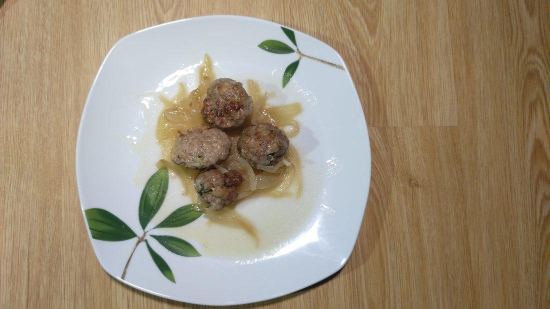 Albóndigas en olla gm.