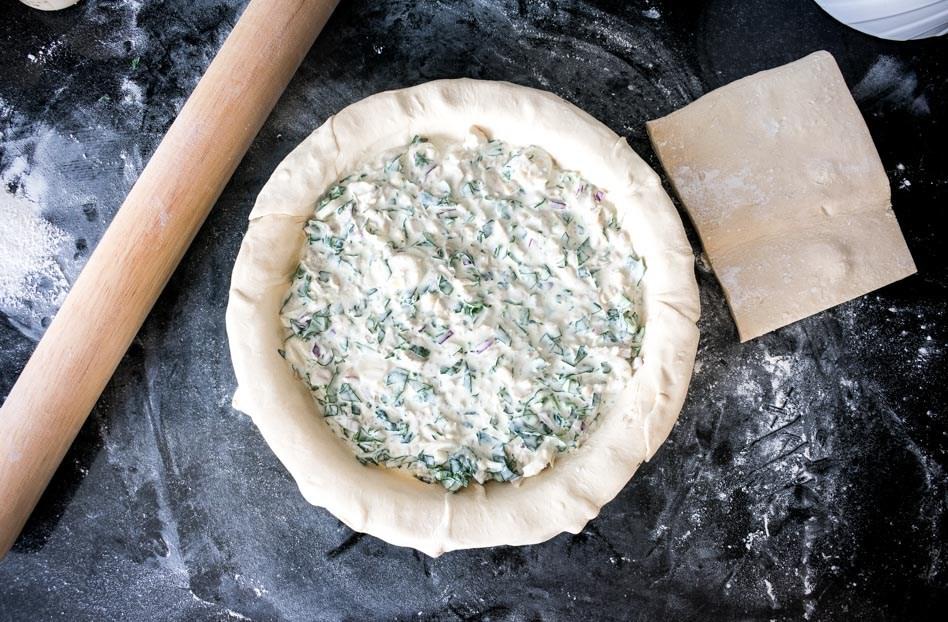 Pay de espinaca, palmitos y alcachofa - receta en revista Maria Orsini