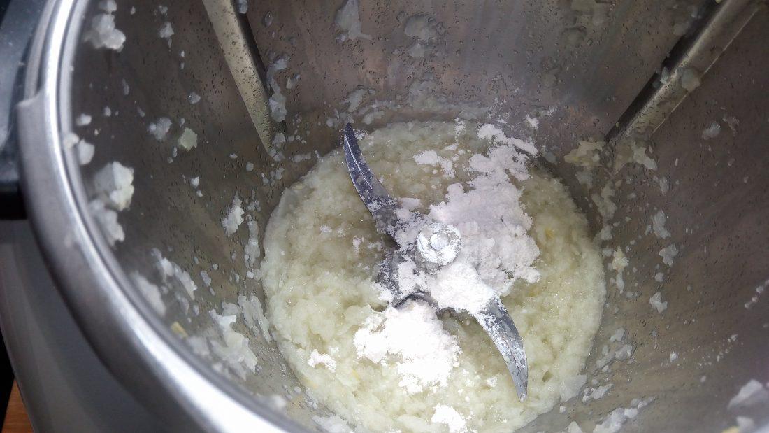 Harina para hacer la salsa de la merluza en salsa