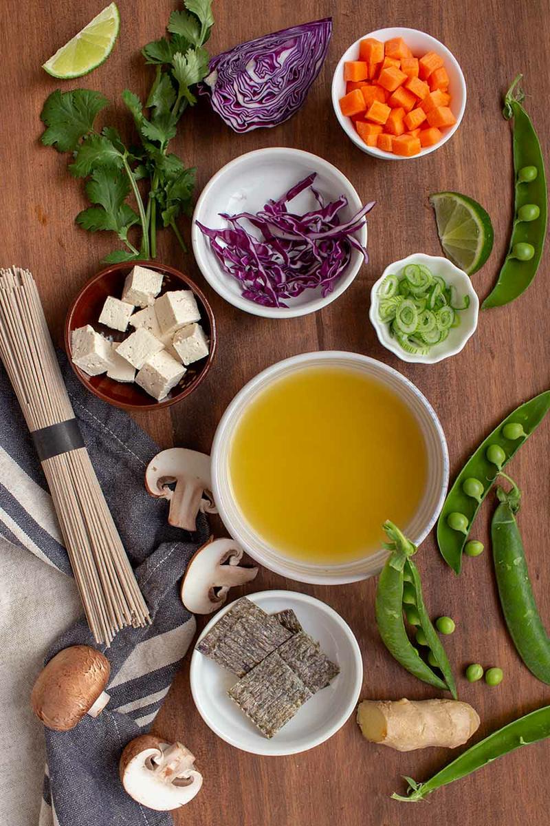 ramen vegano de tofu y verduras