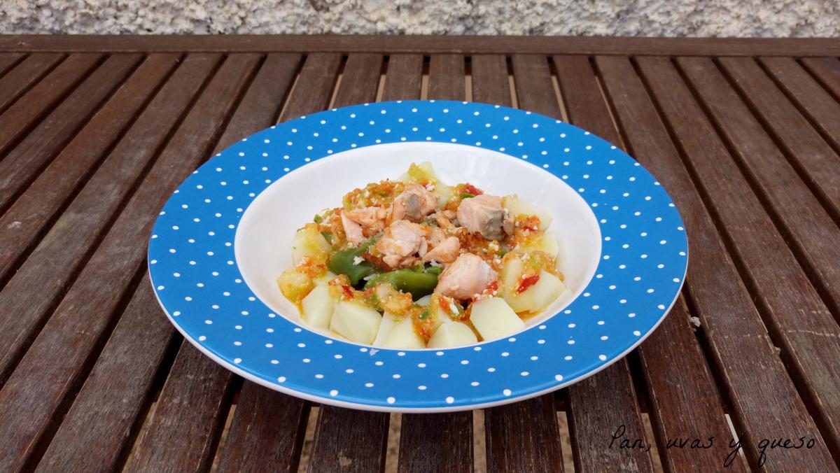 ensalada templada de judias - pan uvas y queso