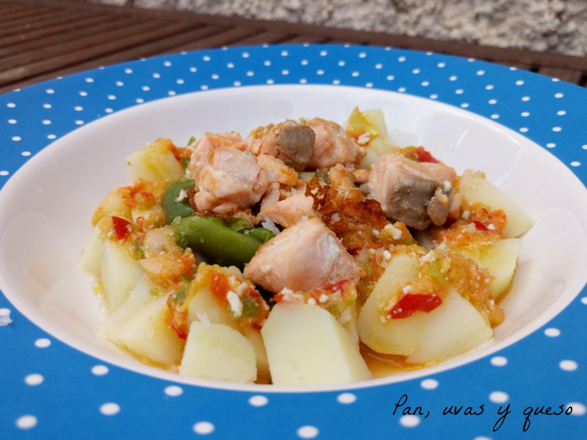 ensalada templada de judias - pan uvas y queso 