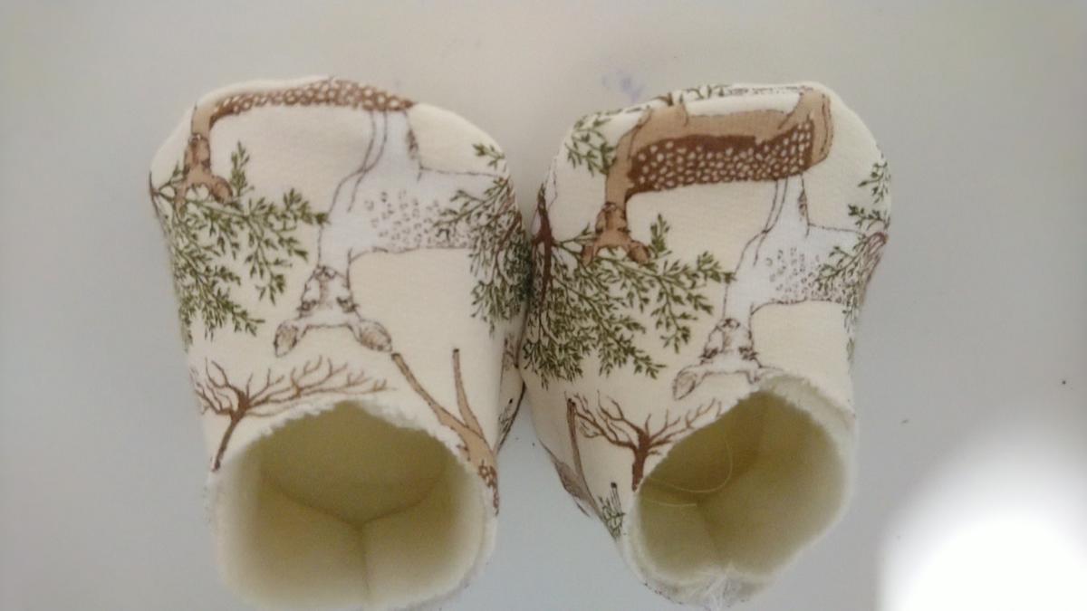 Gorro y patucos bebé recién nacido ( New born) ¡Con patrones gratis!