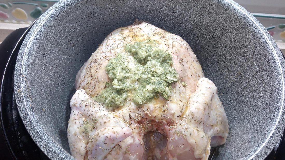 Machado de ajo y perejil para pollo en la olla GM