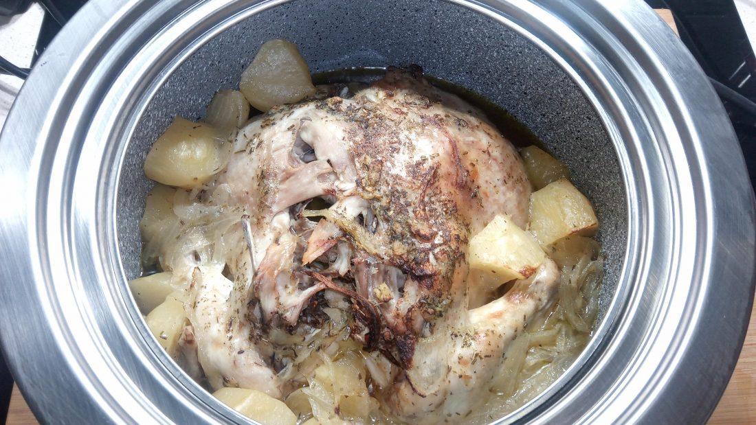 Pollo al horno en la olla GM ternimado.