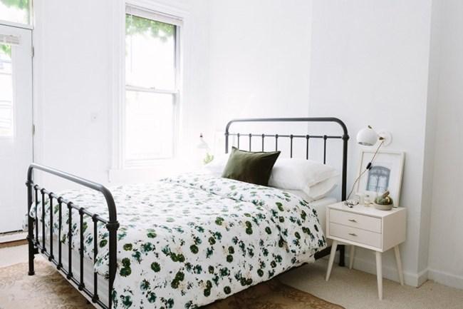 UNA CASA EN BLANCO Y NEGRO