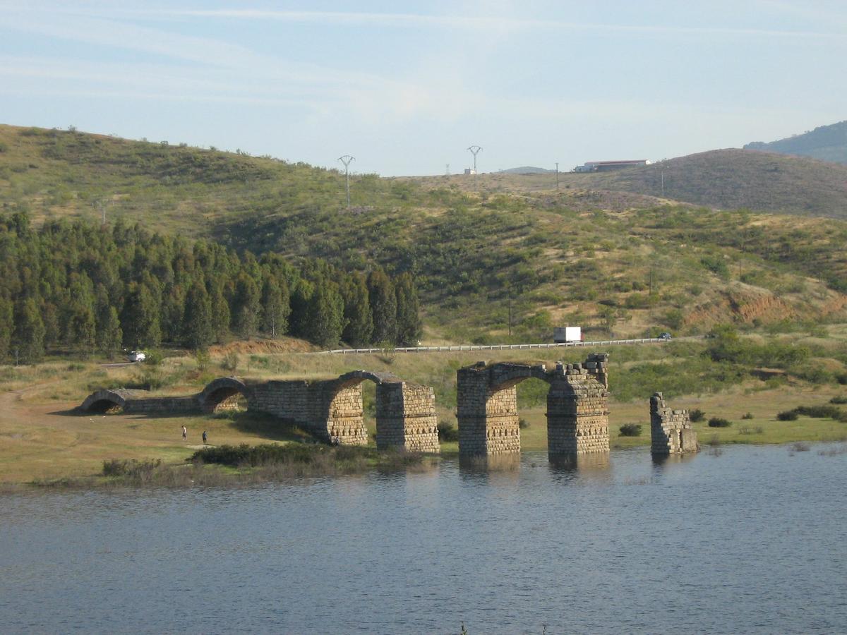 Puente de Alconetar