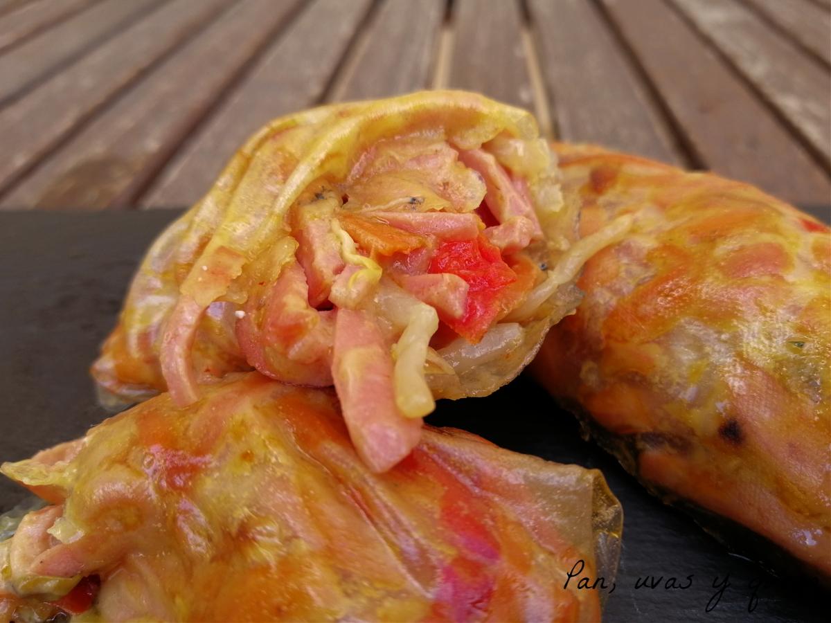 rollitos de salchichas baviera - pan uvas y queso