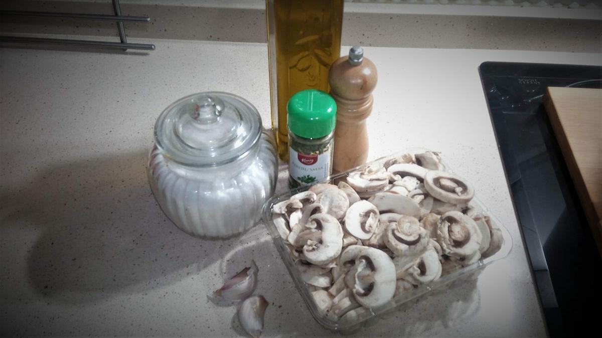 Ingredientes para hacer champiñones al ajillo en Olla GM