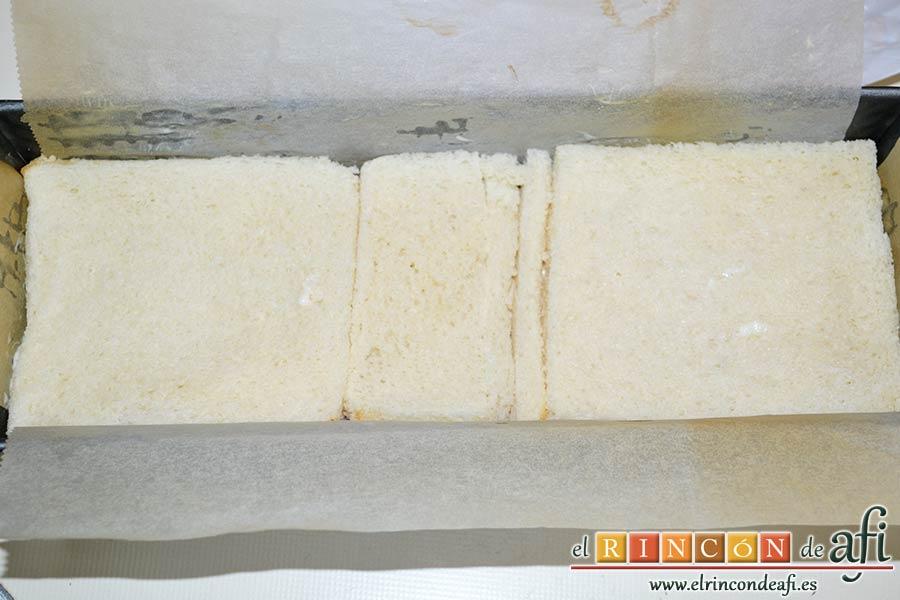 Croque cake de jamón y queso, cubrir con otra capa de pan de molde