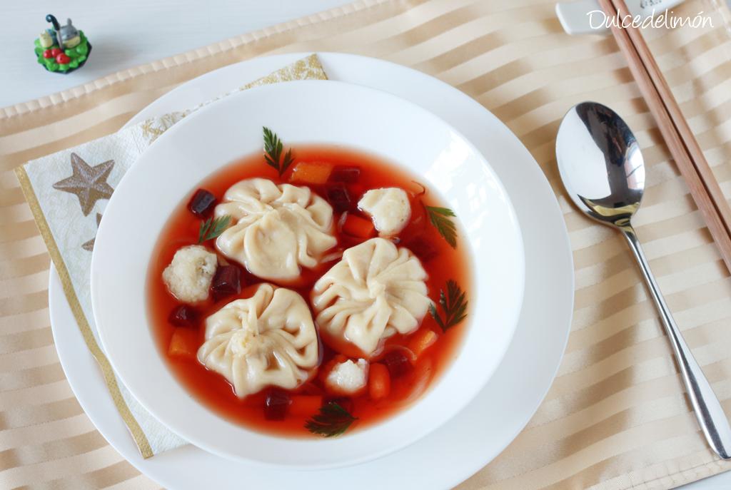 Dumplings de Coliflor y Calabaza en Caldo con Hortalizas
