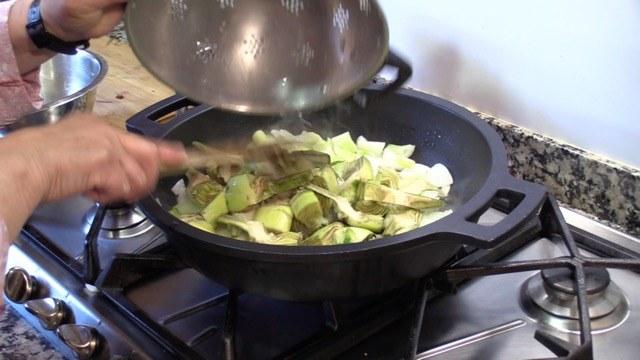 Freímos las alcachofas