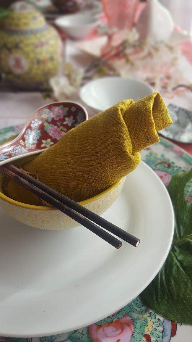 Como decorar una mesa oriental