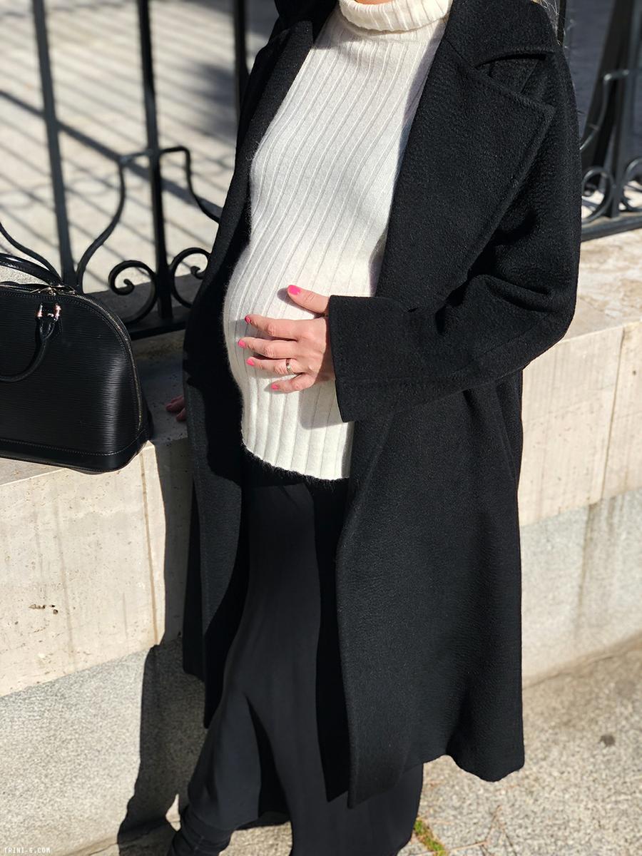 Trini |Max Mara coat The Row skirt
